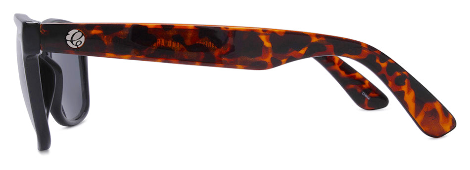 Black + Tortoise Arms / Smoke